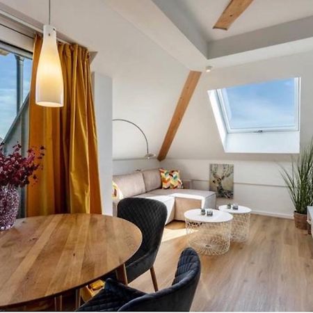Terralpin Apartments - Charmante Dg Wohnung Mit Balkon Bruckmühl Kültér fotó